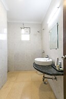 Hotel Almati Inn