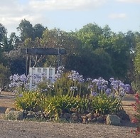 Redtail Ridge Cottages - Adults Only