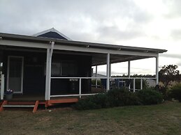 Redtail Ridge Cottages - Adults Only