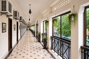 Central Hotel