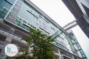 19 Atelier Suites Sutera Avenue