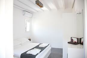 OW Andros - Luxury Suites