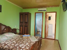 Guest House MishLen