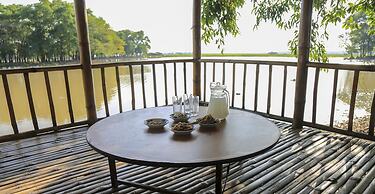 Moe Yun Gyi Wetlands Resort