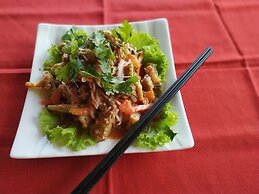 Moe Yun Gyi Wetlands Resort