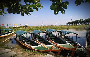 Moe Yun Gyi Wetlands Resort