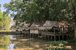 Moe Yun Gyi Wetlands Resort