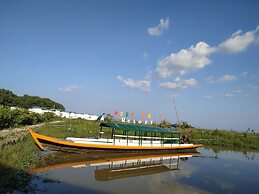 Moe Yun Gyi Wetlands Resort