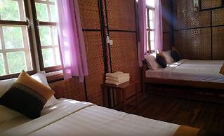 Moe Yun Gyi Wetlands Resort