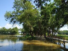 Moe Yun Gyi Wetlands Resort