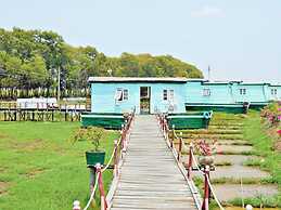 Moe Yun Gyi Wetlands Resort