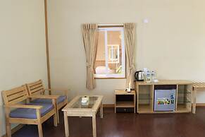 Moe Yun Gyi Wetlands Resort