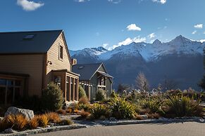 The Headwaters Eco Lodge