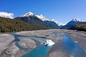 The Headwaters Eco Lodge