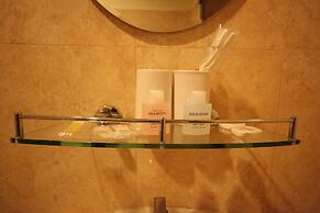 Royal Platinum Hotel