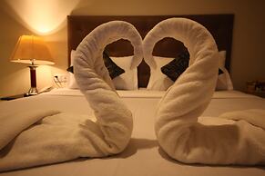 Royal Platinum Hotel