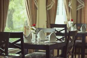 Royal Platinum Hotel