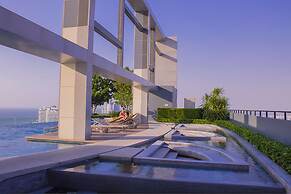1BR Centric Sea 812 With Infinity Pool