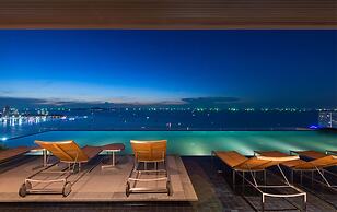 1BR Centric Sea 812 With Infinity Pool