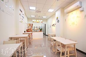 Sun Moon Lake FRIDAY Inn Guest House