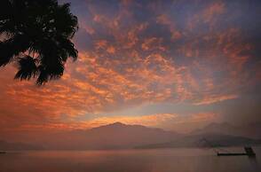 Sun Moon Lake FRIDAY Inn Guest House