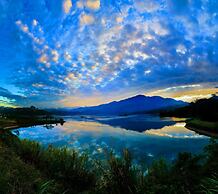 Sun Moon Lake FRIDAY Inn Guest House