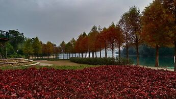 Sun Moon Lake FRIDAY Inn Guest House