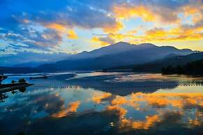 Sun Moon Lake FRIDAY Inn Guest House