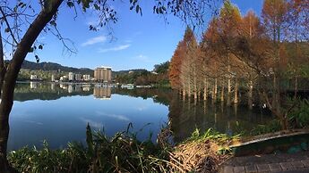 Sun Moon Lake FRIDAY Inn Guest House