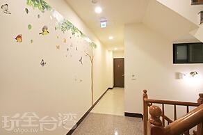 Sun Moon Lake FRIDAY Inn Guest House