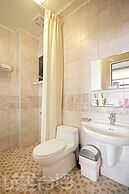 Sun Moon Lake FRIDAY Inn Guest House