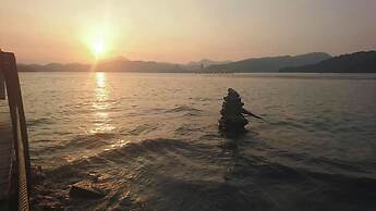 Sun Moon Lake FRIDAY Inn Guest House