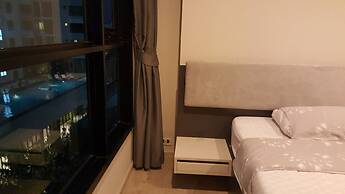 A Luxury 2 Bedrooms The Base Downtown