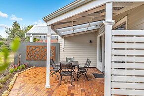 Grandview Accommodation - The Elm Tree Apartments