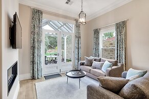 Grandview Accommodation - The Elm Tree Apartments