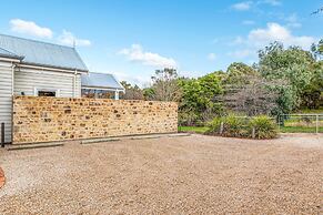 Grandview Accommodation - The Elm Tree Apartments