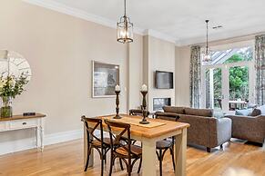 Grandview Accommodation - The Elm Tree Apartments