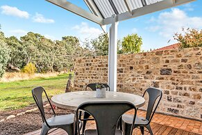 Grandview Accommodation - The Elm Tree Apartments