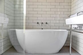 Grandview Accommodation - The Elm Tree Apartments