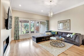 Grandview Accommodation - The Elm Tree Apartments