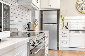 Grandview Accommodation - The Elm Tree Apartments