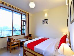 OYO 12735 The Manali Lodge