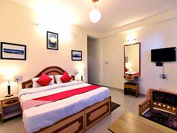 OYO 12735 The Manali Lodge