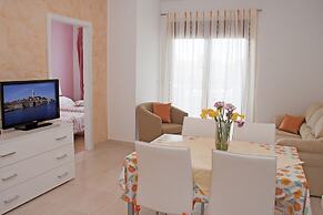 Apartments And Rooms Camaiore