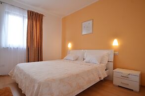 Apartments And Rooms Camaiore