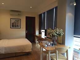 Canary Hotel & Apartment