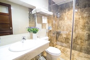 Canary Hotel & Apartment