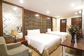 Canary Hotel & Apartment