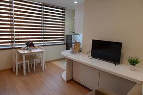 Canary Hotel & Apartment