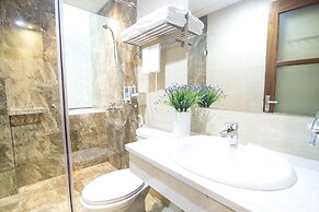 Canary Hotel & Apartment